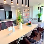 Lux Escada