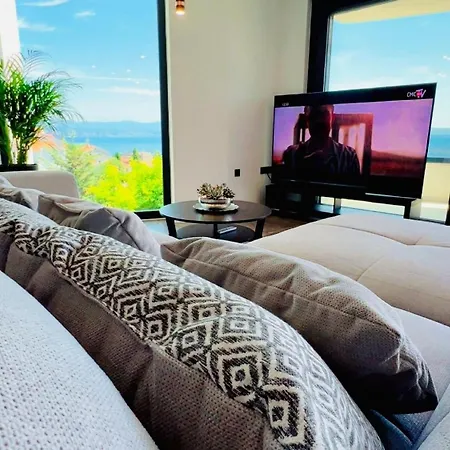 Apartment Lux Escada